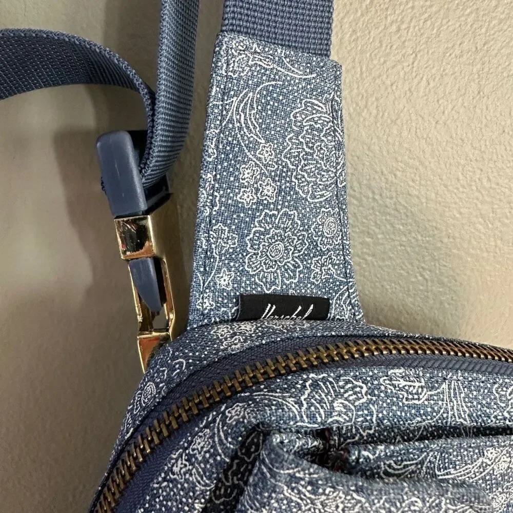 Herschel cornflower blue crossbody bag
